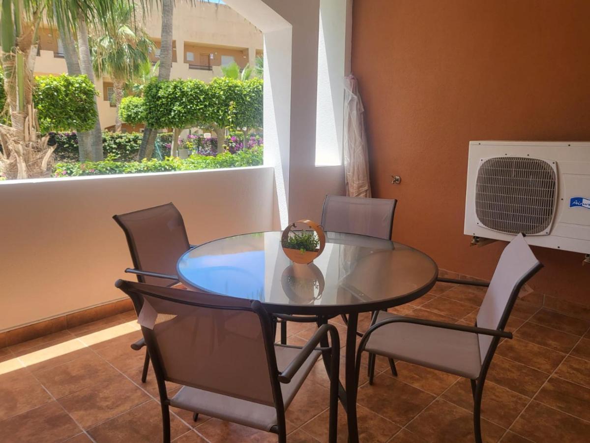 ¡Bajo precioso con salida directa a la piscina comunitaria en Paraíso de Vera! Exterior foto