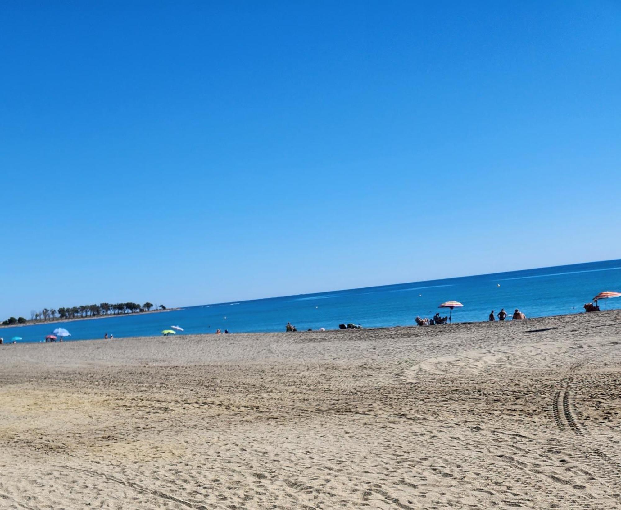¡Bajo precioso con salida directa a la piscina comunitaria en Paraíso de Vera! Exterior foto